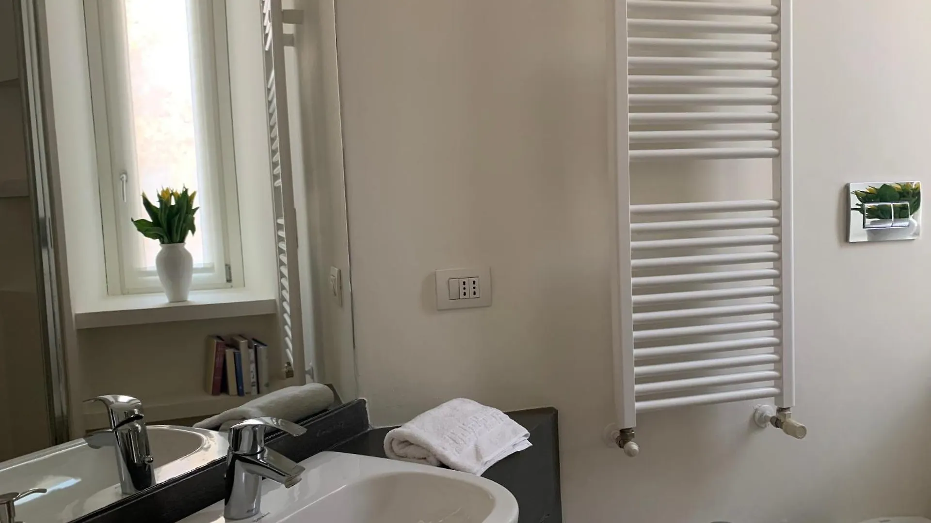 Vfh Bellotti Downtown Apartment