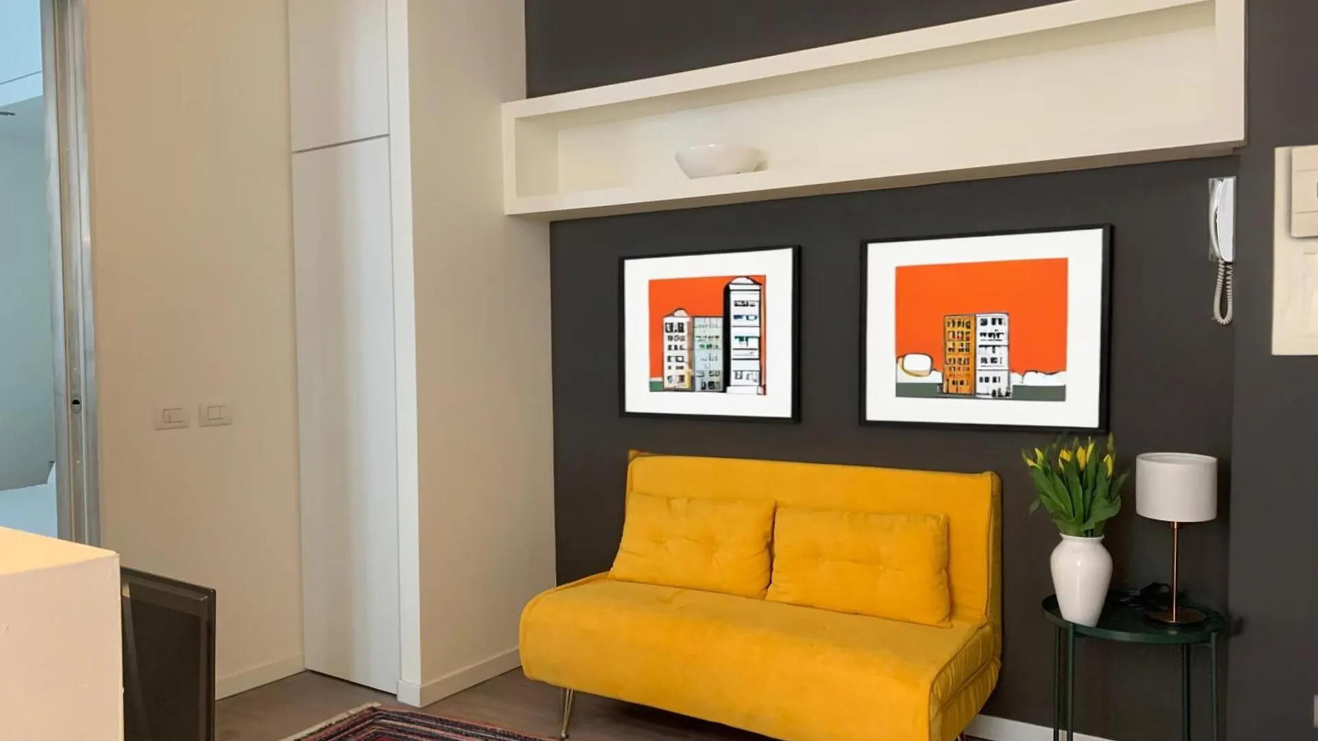 Vfh Bellotti Downtown Apartment